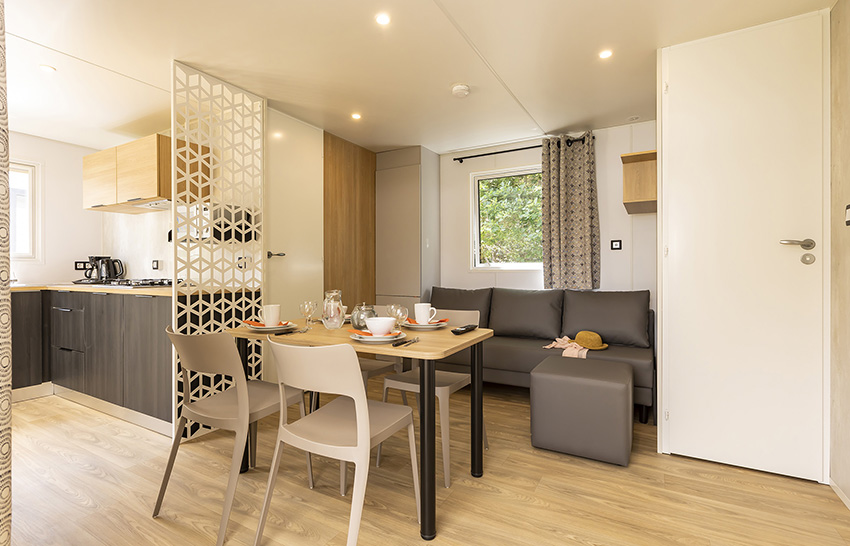 Aménagement intérieur d'un mobil-home 6-8 personnes
